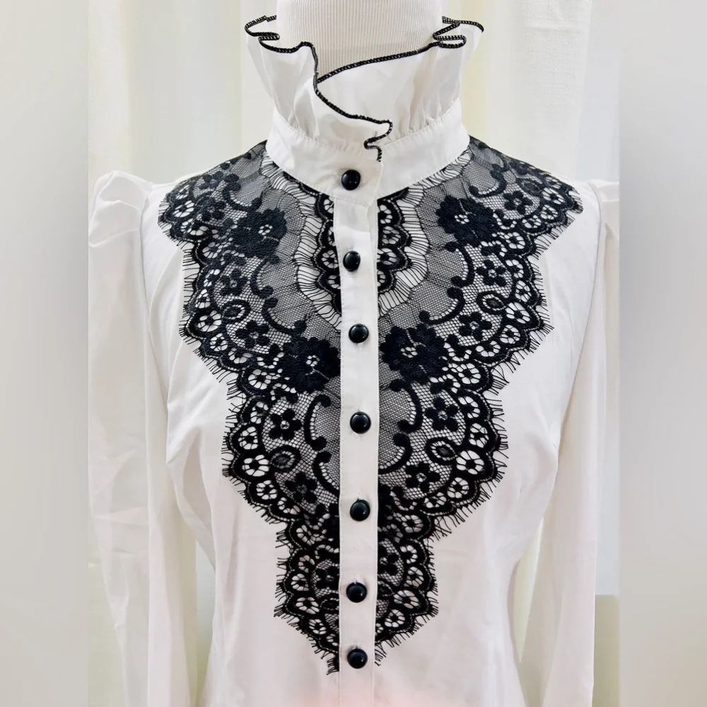 Victorian Lace Blouse‎